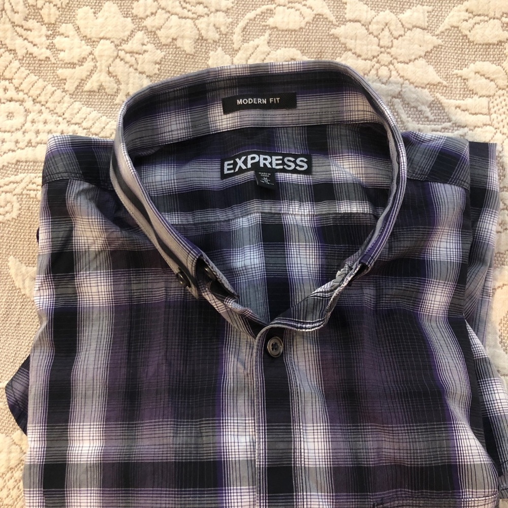 Button down shirt - Picture 2 of 4